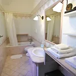 Deco Hotel *