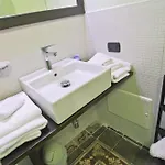 Deco Hotel *
