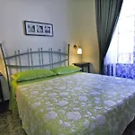 Deco Hotel *